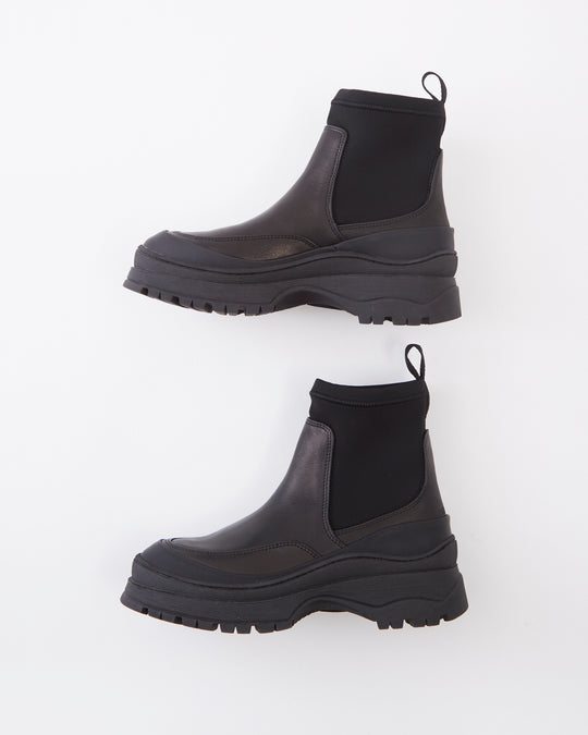 Barla Boot in Black