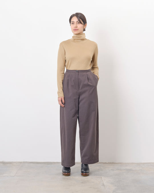 Straight Trouser in Dark Grey