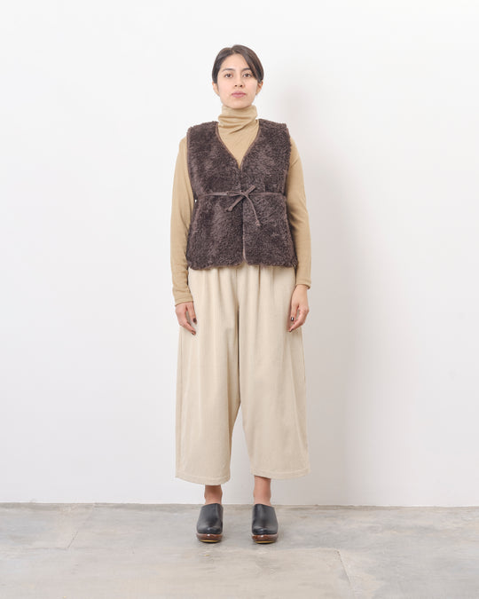 Moon Vest in Licorice